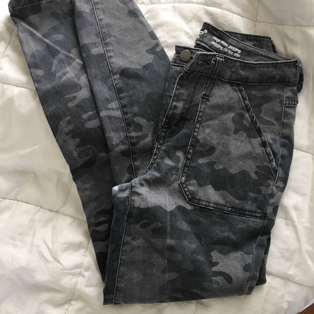 Mossimo Camo High Rise Jegging